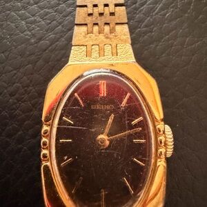Vintage Seiko Gold Watch Black and Gold Design